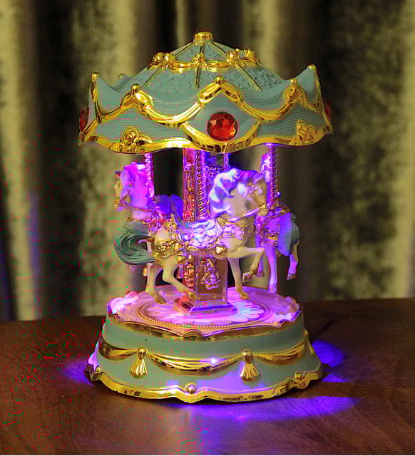 Boîte à musique mécanique, carrousel à 3 chevaux