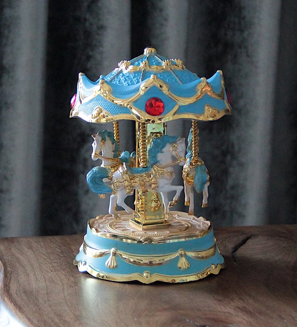 Boîte à musique mécanique, carrousel à 3 chevaux